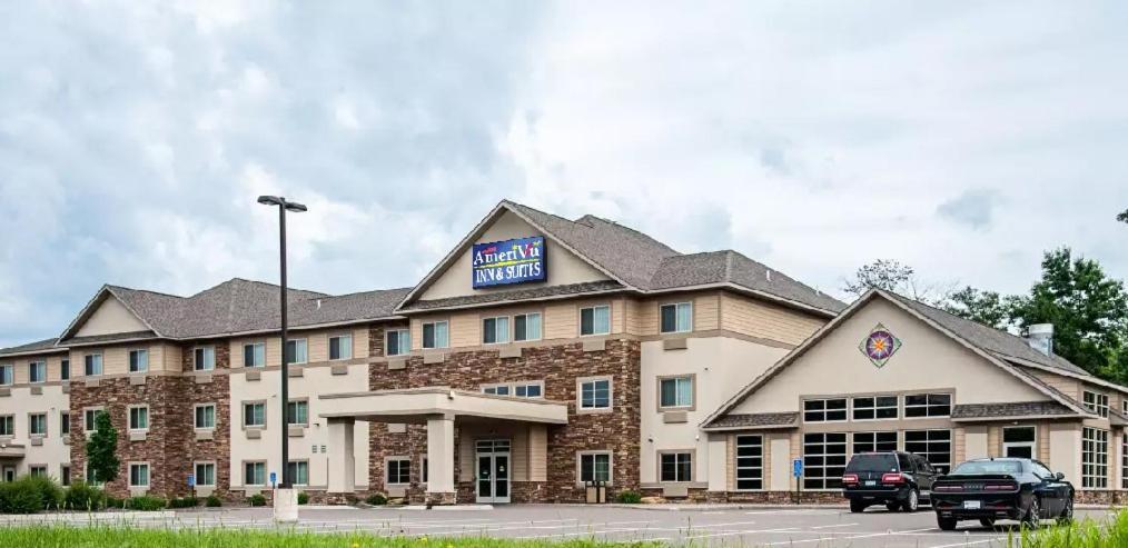 Amerivu Inn And Suites - Chisago City Exterior photo